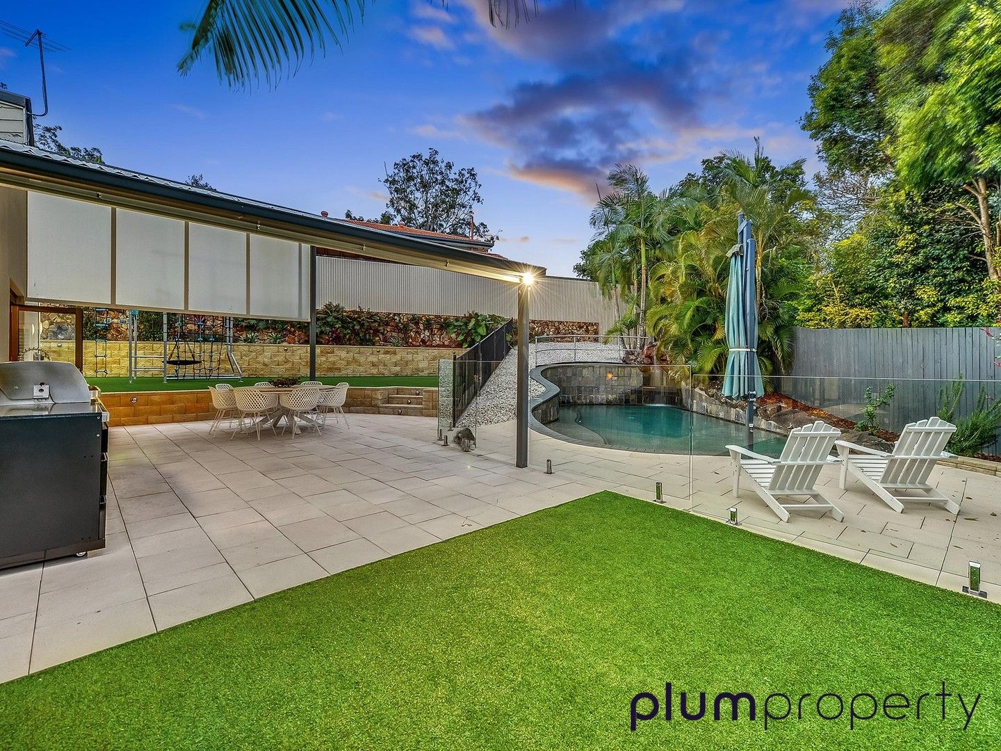 4 bedrooms House in 7 Ironbark Road CHAPEL HILL QLD, 4069