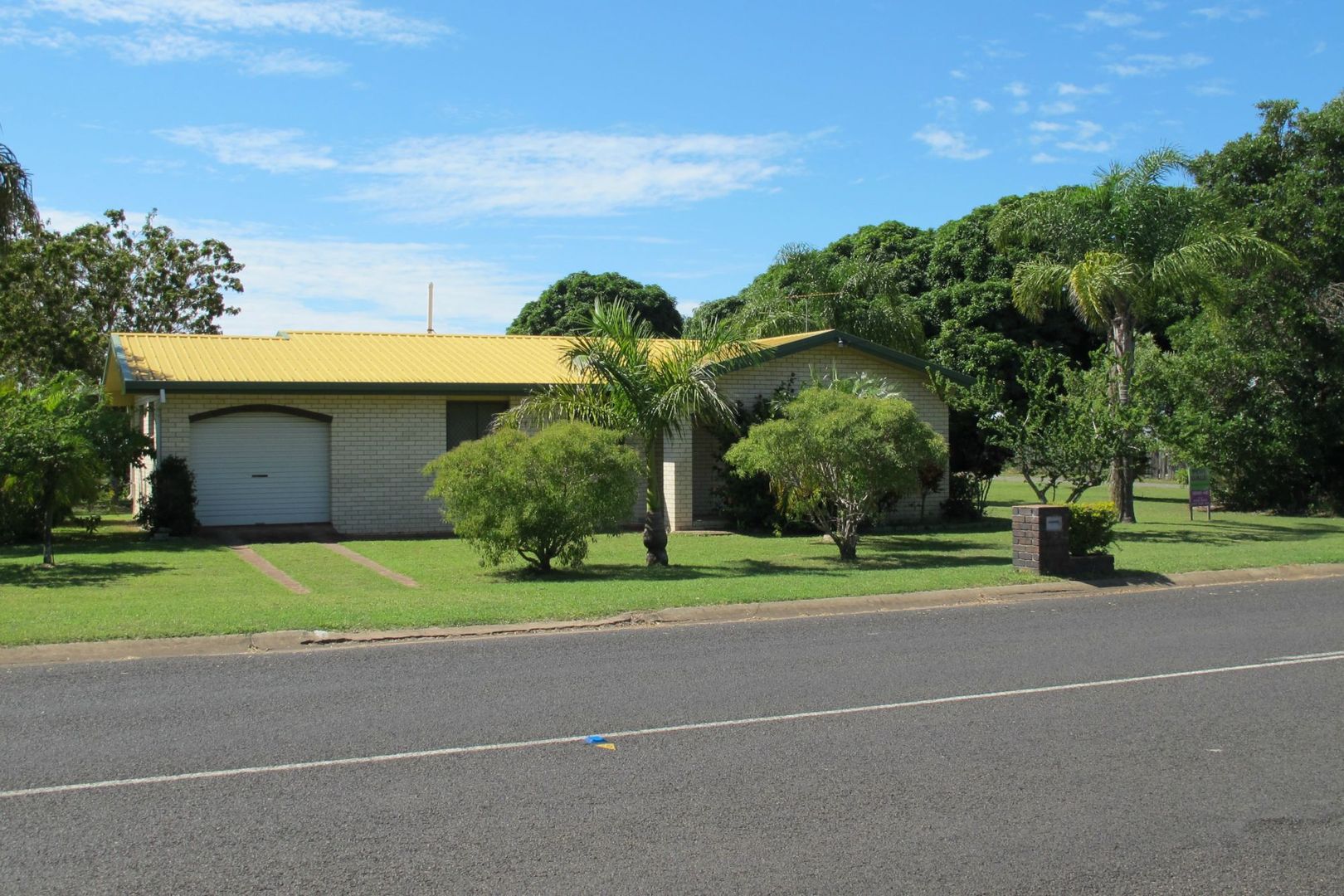 Moore Park Beach QLD 4670, Image 1