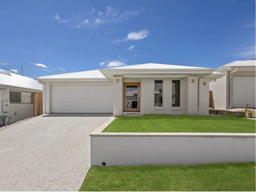 10 Gower Street, White Rock QLD 4306