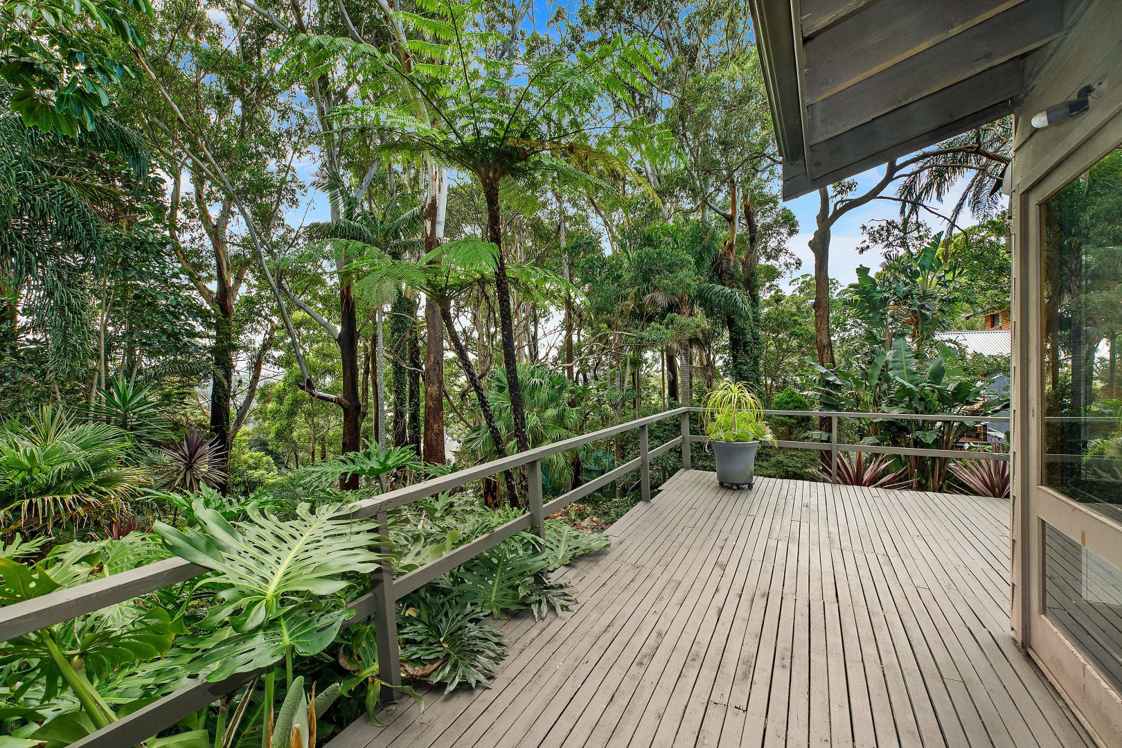 22 Endeavour Drive, Avoca Beach NSW 2251, Image 2