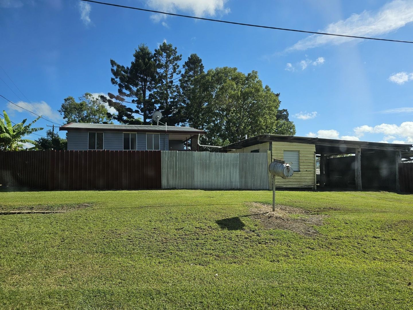 35 Pine Street, Kalpowar QLD 4630, Image 2
