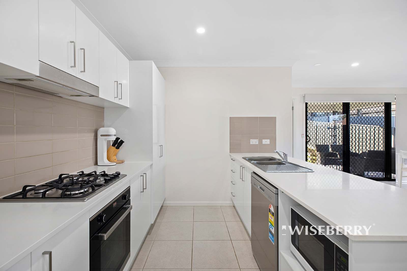 2/258b Warnervale Road, Hamlyn Terrace NSW 2259, Image 2