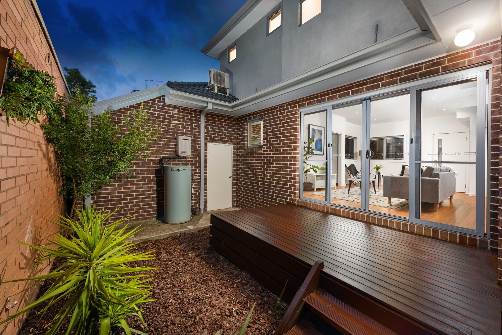 2/10 Arthur Street, Bundoora VIC 3083, Image 2