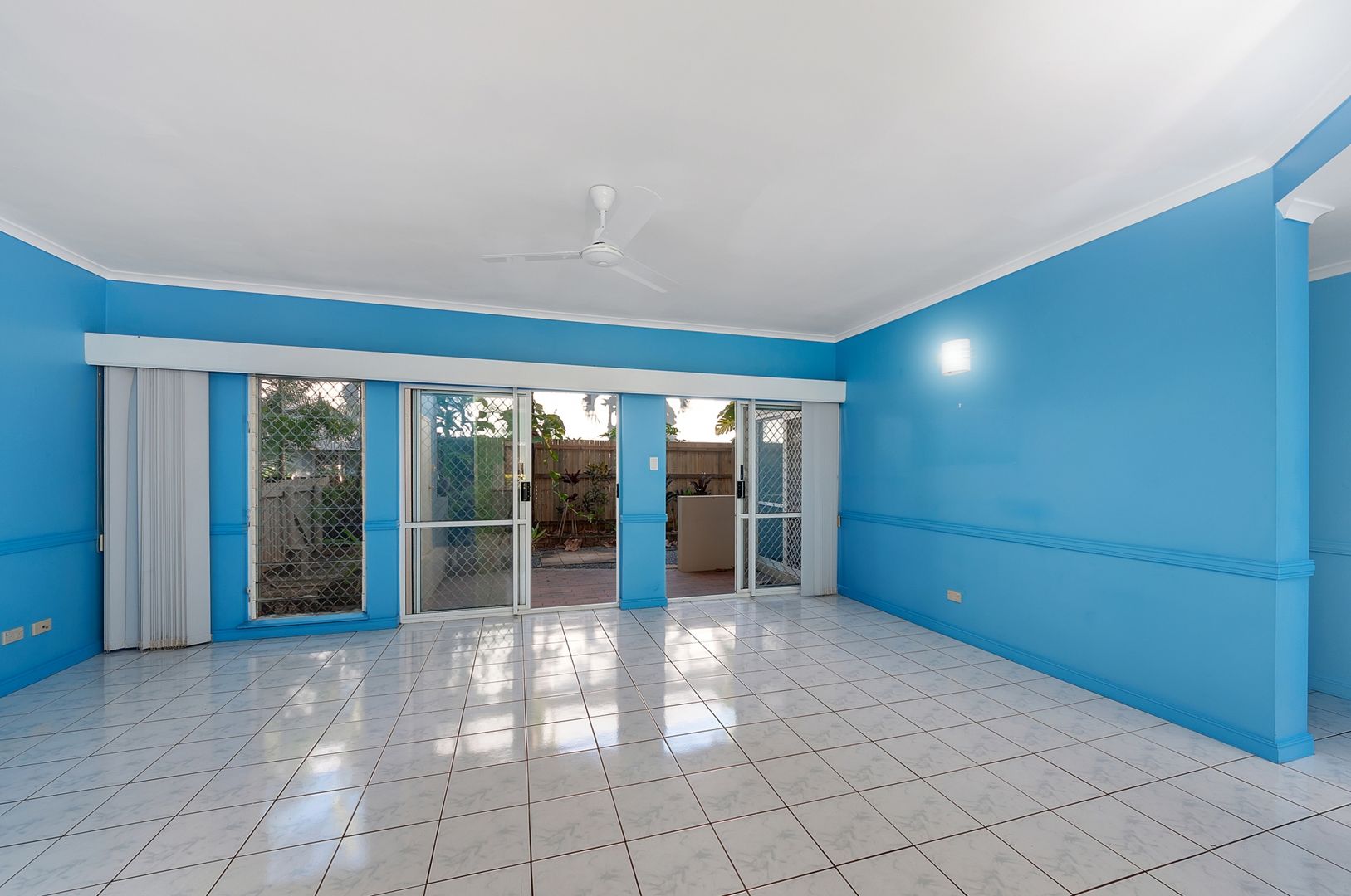 2/4 Brown Street, Woree QLD 4868, Image 2