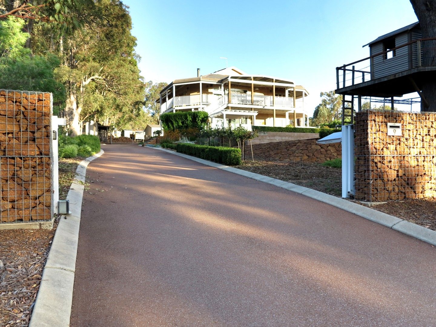 9 Coral Vine Loop, Jarrahdale WA 6124 House For Rent 1,100 Domain