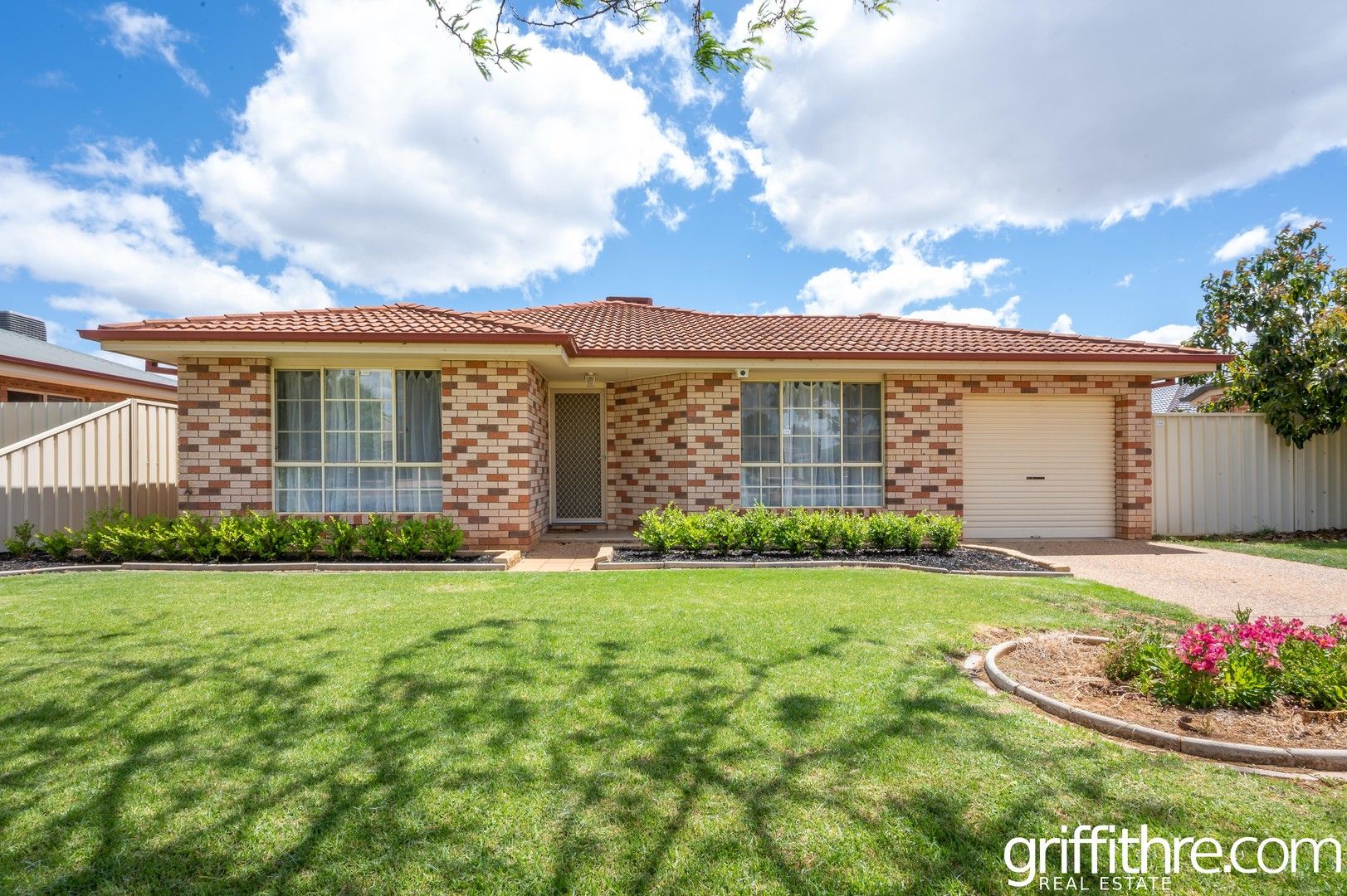 4 bedrooms House in 19 Little Road GRIFFITH NSW, 2680