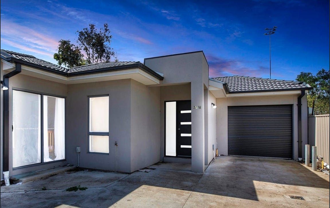 3 bedrooms House in 2/16 Andrea Street ST ALBANS VIC, 3021