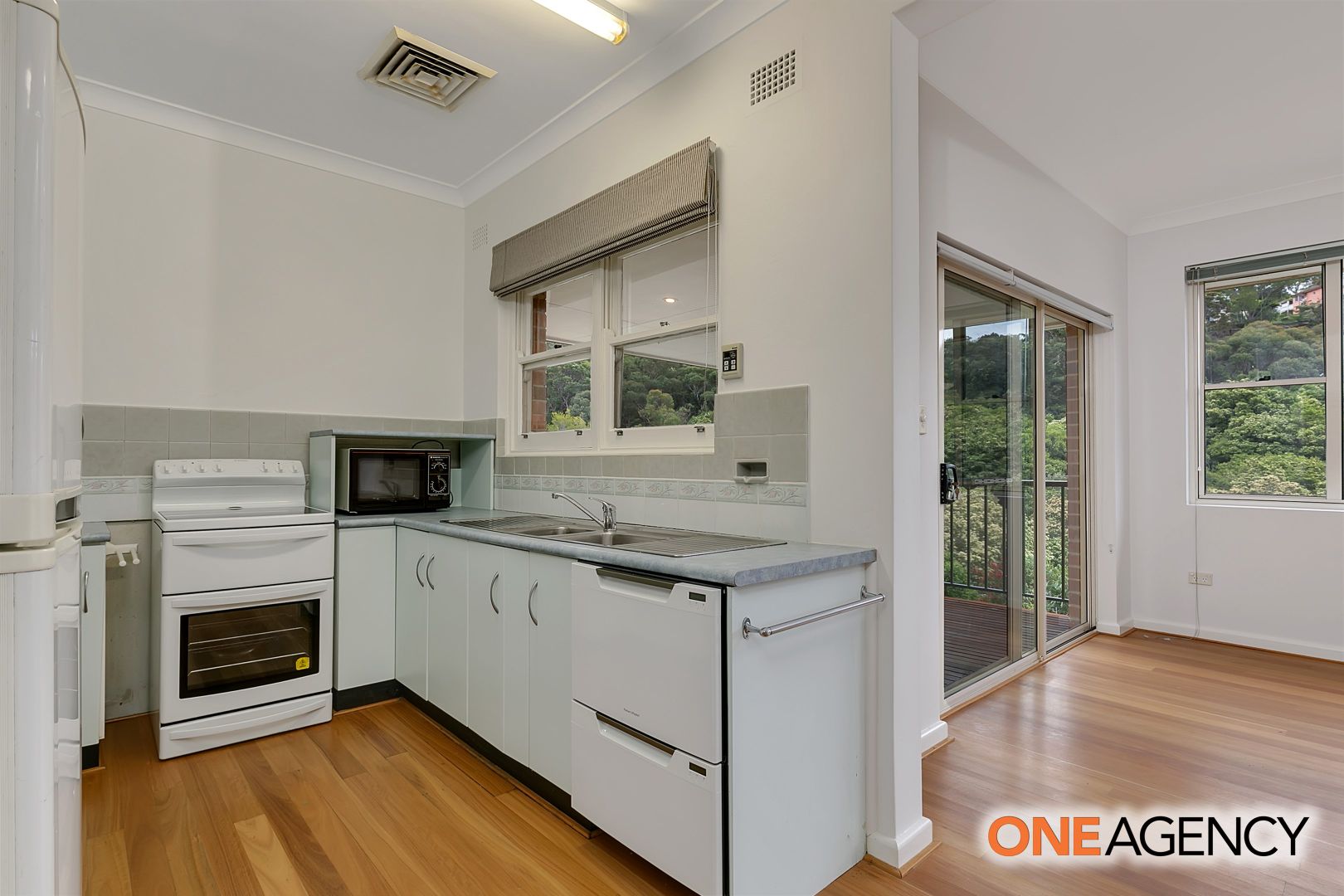 41 Noonbinna Crescent, Northbridge NSW 2063, Image 2