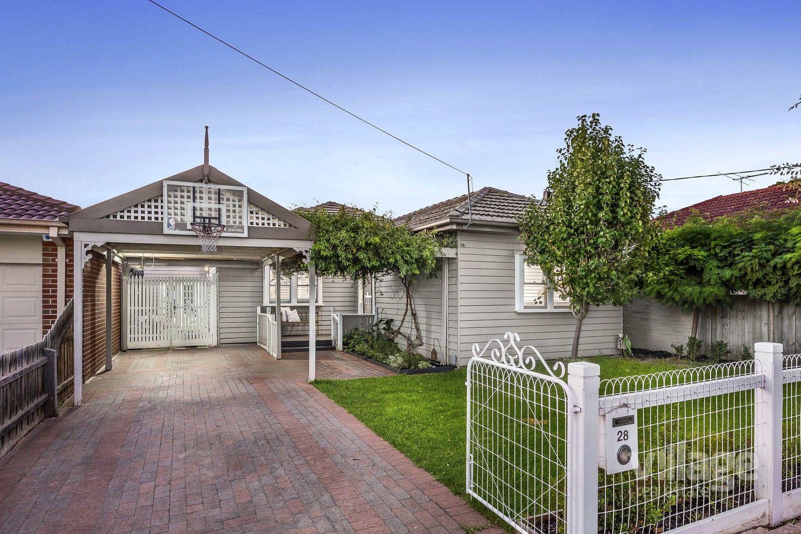 4 bedrooms House in 28 Stanger Street YARRAVILLE VIC, 3013