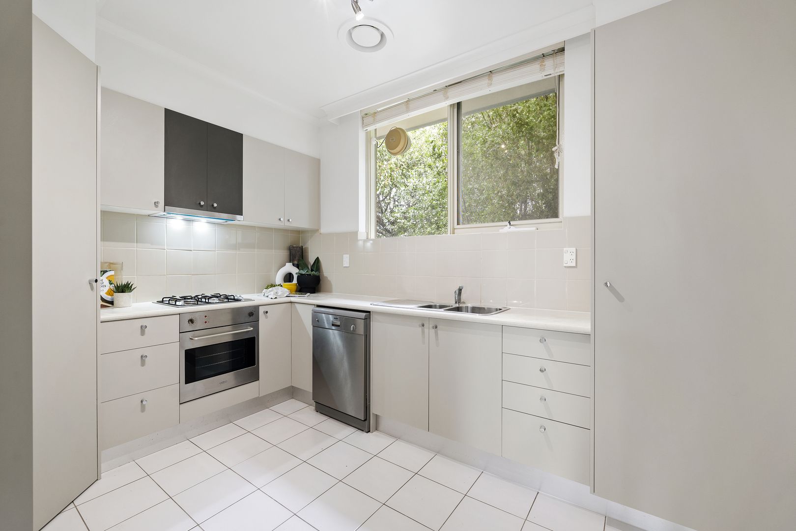 2/7 Exhibition Street, McKinnon VIC 3204, Image 1