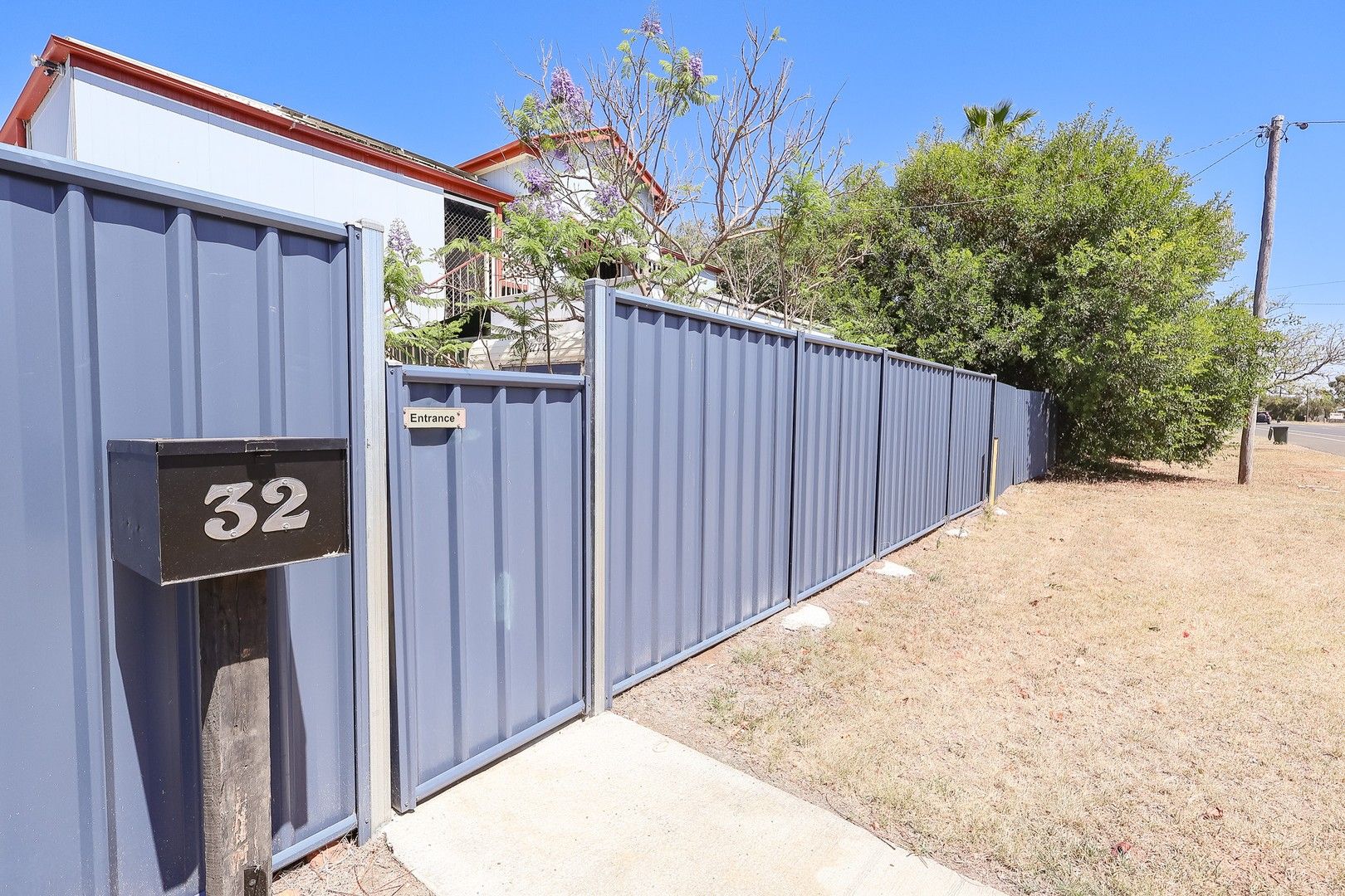 6 bedrooms House in 32 Queen Street ROMA QLD, 4455