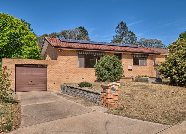 18 Mccarthy Place, Charnwood ACT 2615