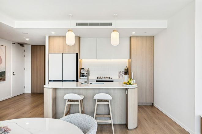 704/146 Surf Parade Broadbeach 4218 - Image 3