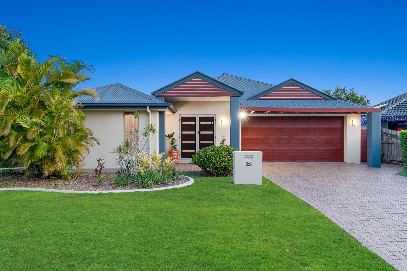 4 bedrooms House in 23 Dotterel Crescent NORTH LAKES QLD, 4509