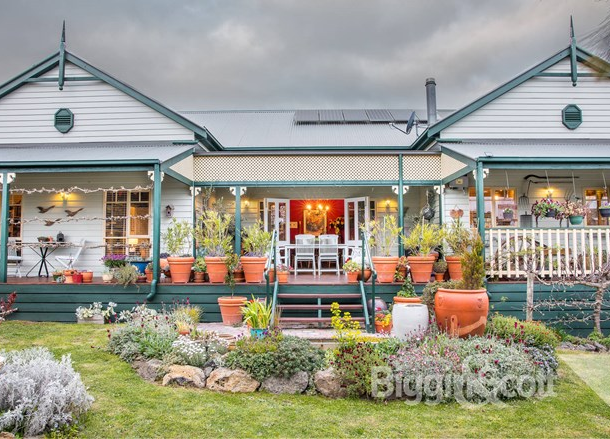 21 Spencer Road, Ballan VIC 3342