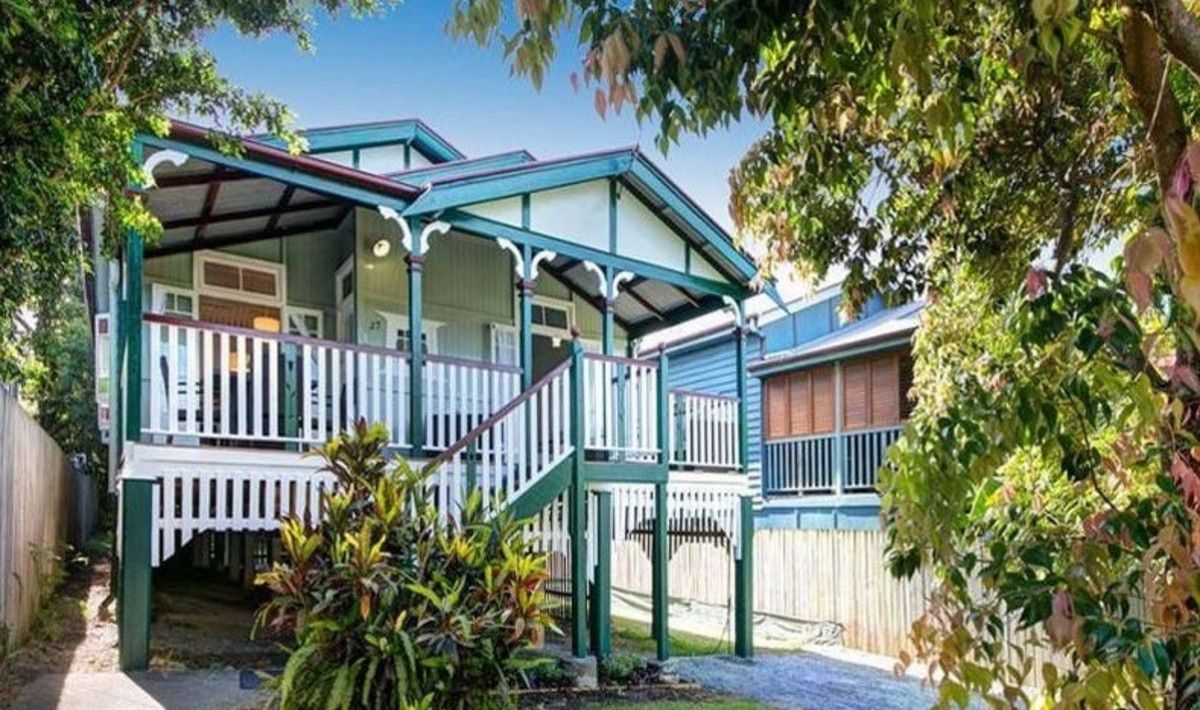 3 bedrooms House in 27 St Osyth Street TOOWONG QLD, 4066