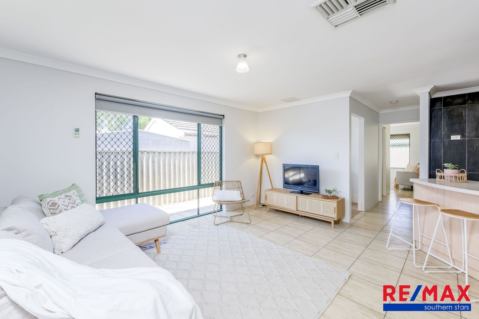 318b Wharf Street, Queens Park WA 6107, Image 2