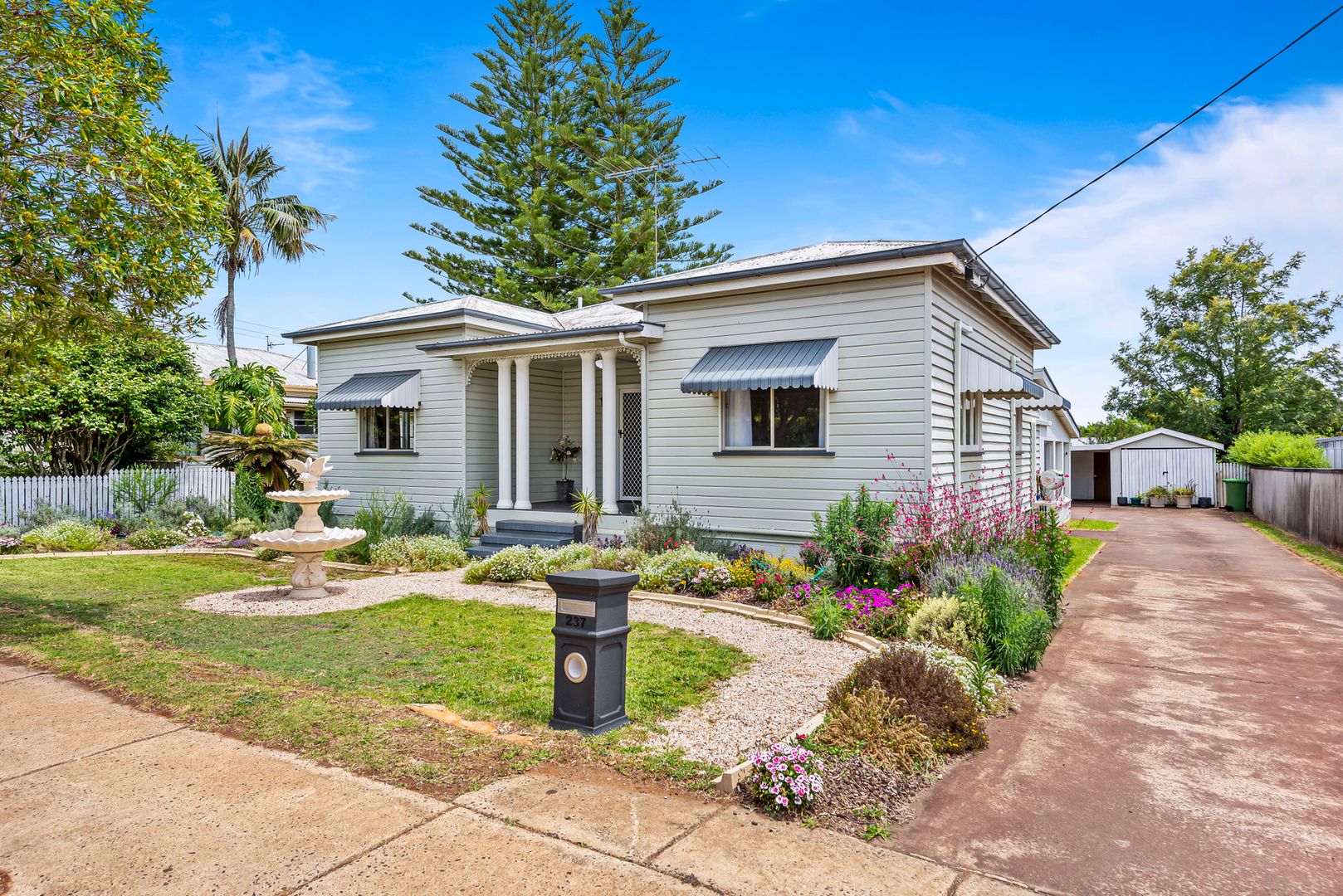 3 bedrooms House in 237 Campbell Street NEWTOWN QLD, 4350