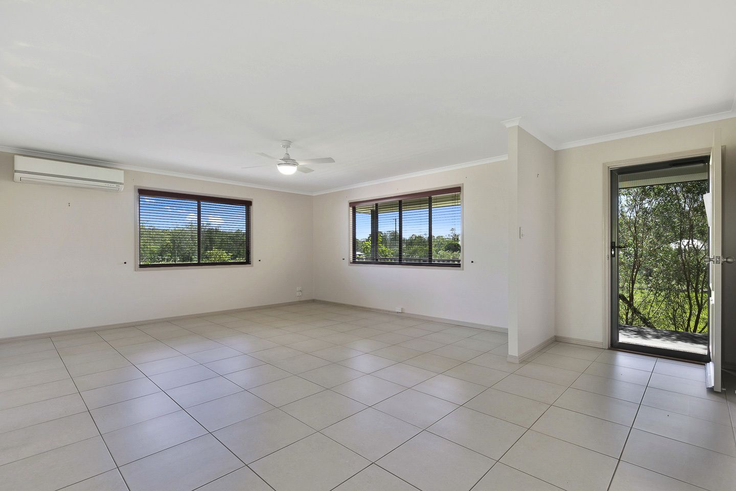 205 Linneaus Street, Owanyilla QLD 4650, Image 2