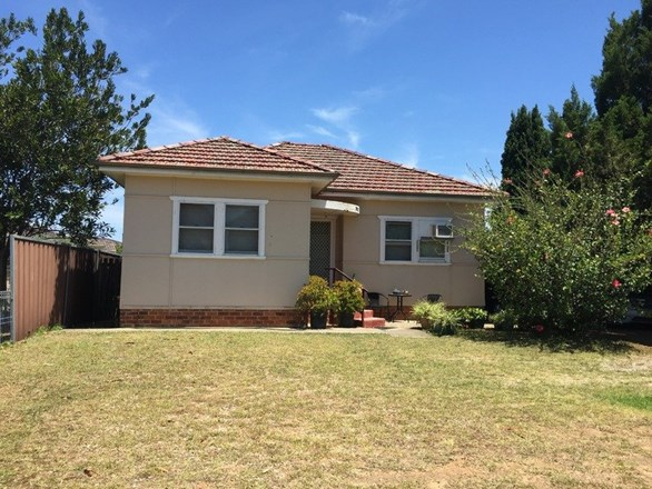 10 Restwell Road, Bossley Park NSW 2176