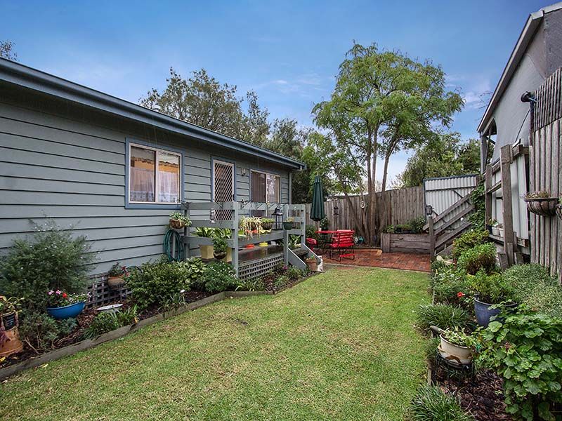 2/15 Coprosma Avenue, Frankston VIC 3199, Image 0