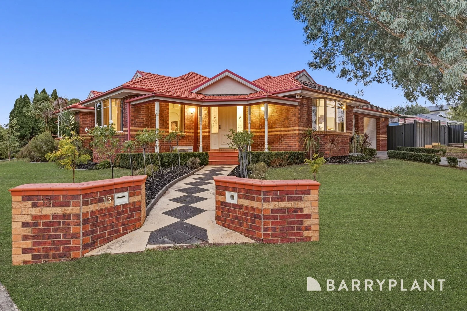 13 Augustus Drive, Berwick VIC 3806