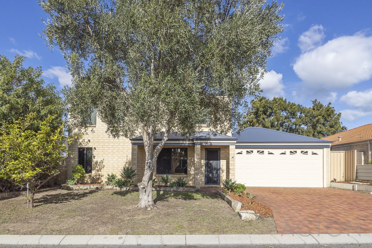 39 Stradbroke Gardens, Ridgewood WA 6030, Image 2