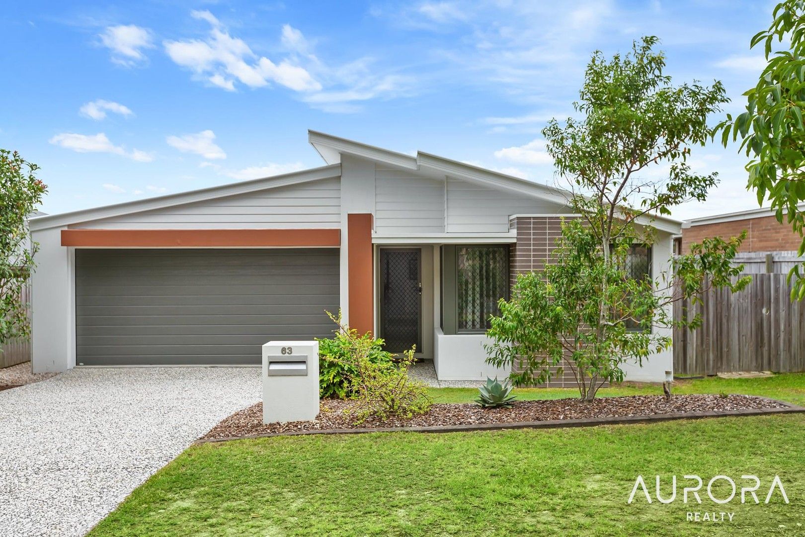 4 bedrooms House in 63 Sarsenet Circuit MOUNT COTTON QLD, 4165