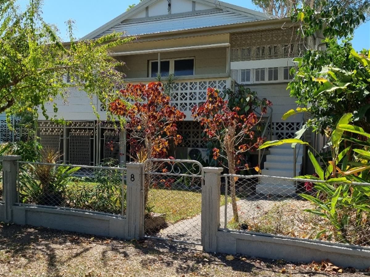 3 bedrooms House in 8 Shearer Avenue MANUNDA QLD, 4870