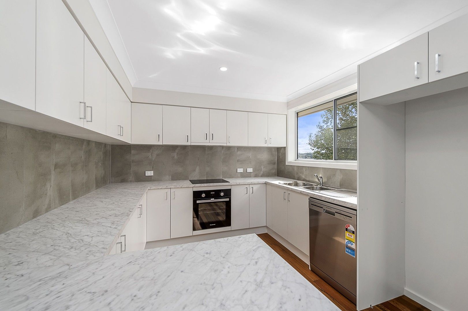 3 bedrooms Apartment / Unit / Flat in 233 Hastings River Drive PORT MACQUARIE NSW, 2444