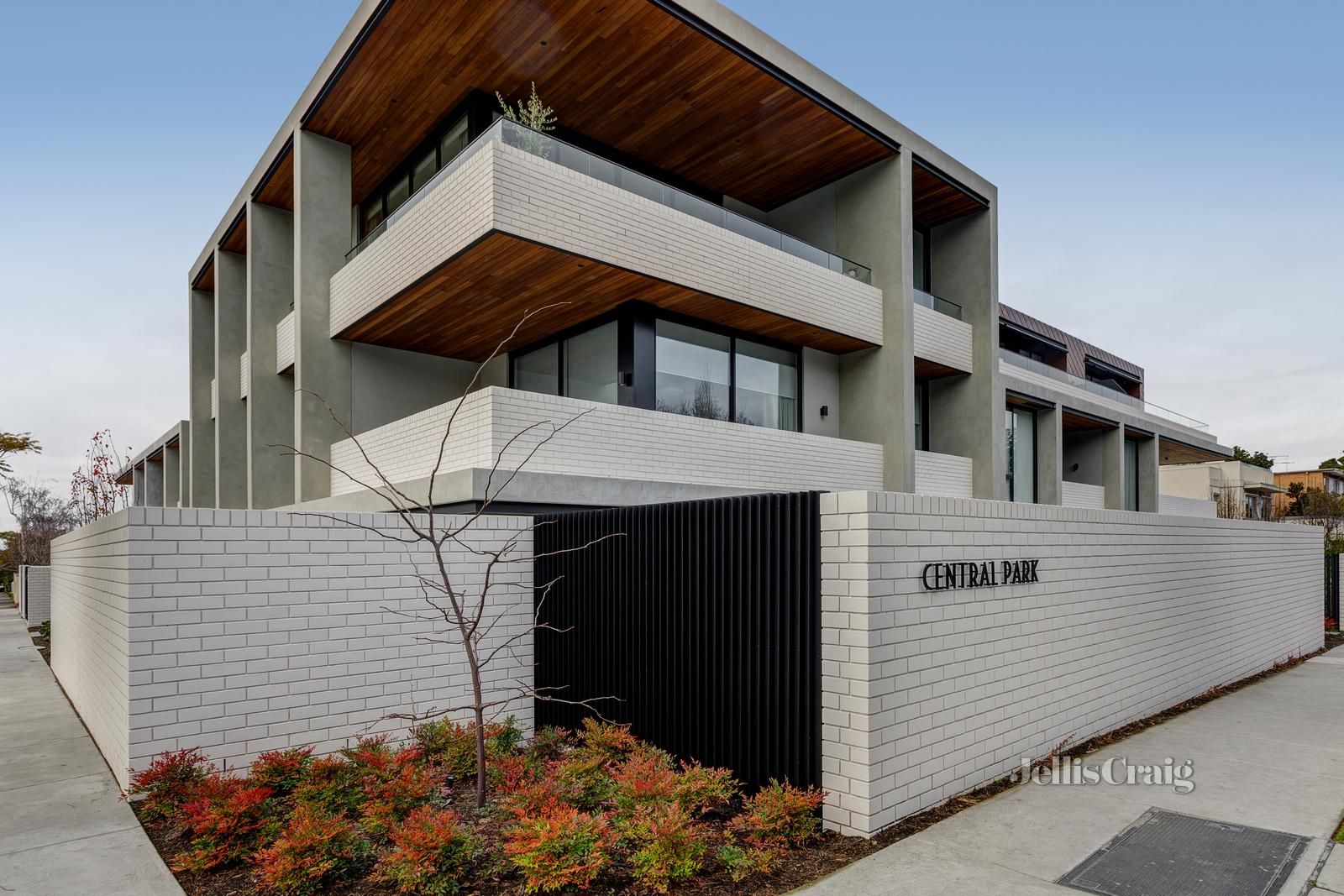 2 bedrooms Apartment / Unit / Flat in 4/2A Nyora Street MALVERN EAST VIC, 3145