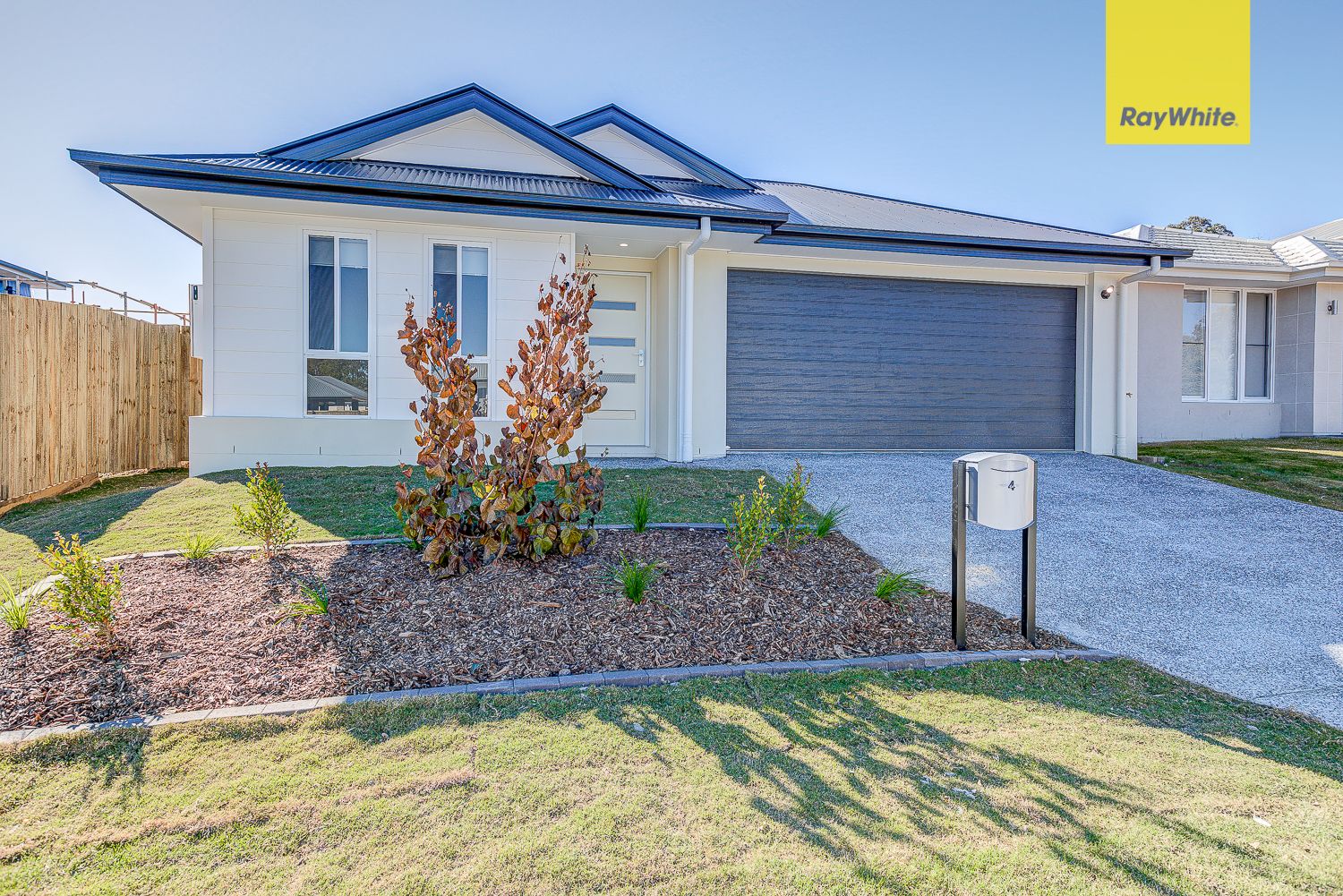 4 bedrooms House in 4 Barbossa Street PARK RIDGE QLD, 4125