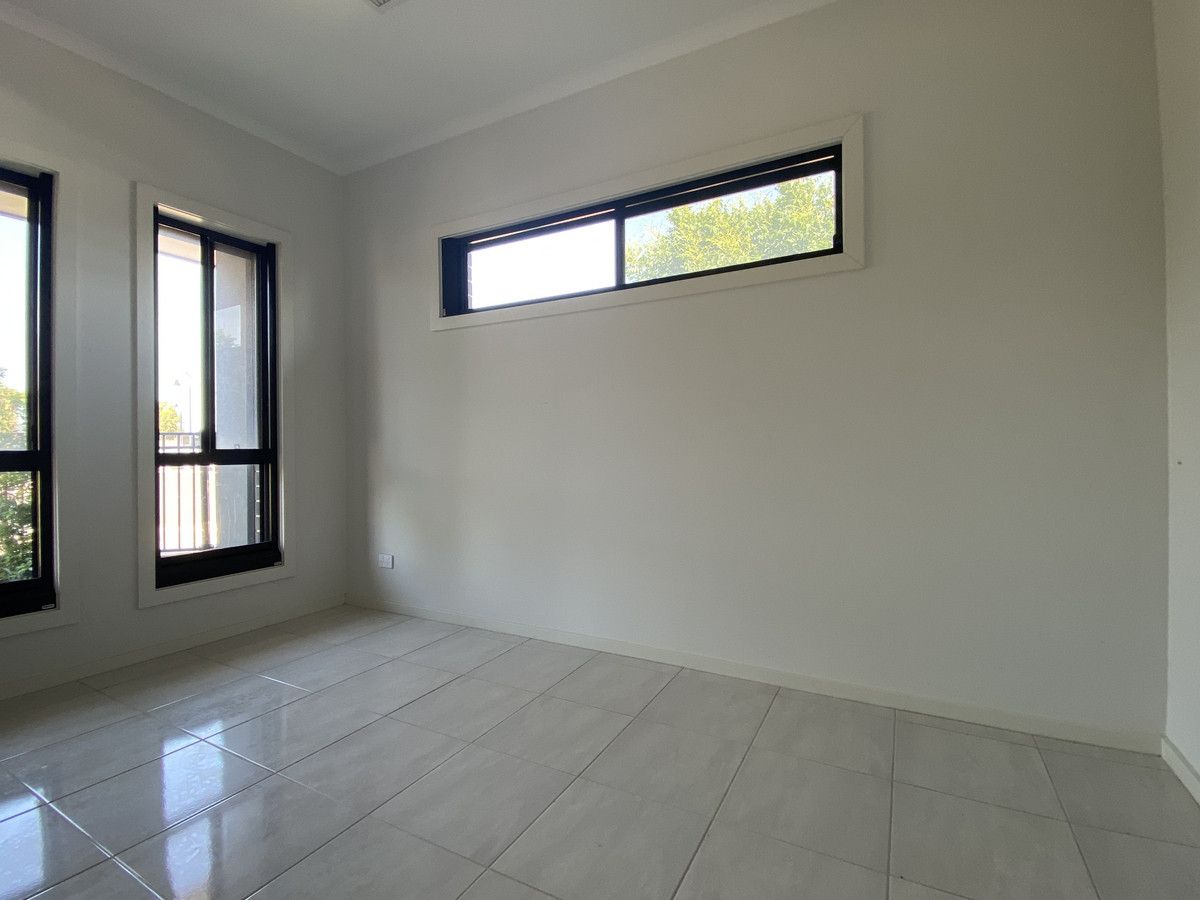 1 Clementine Avenue, Munno Para SA 5115 House For Rent Domain