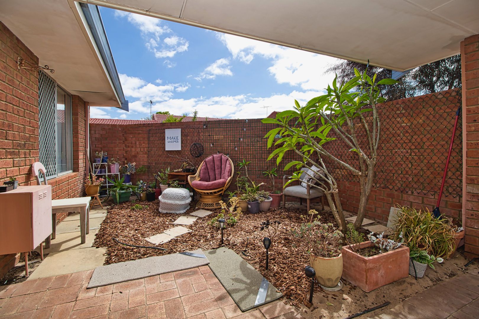 9/5 Louise Street, Rockingham WA 6168, Image 2