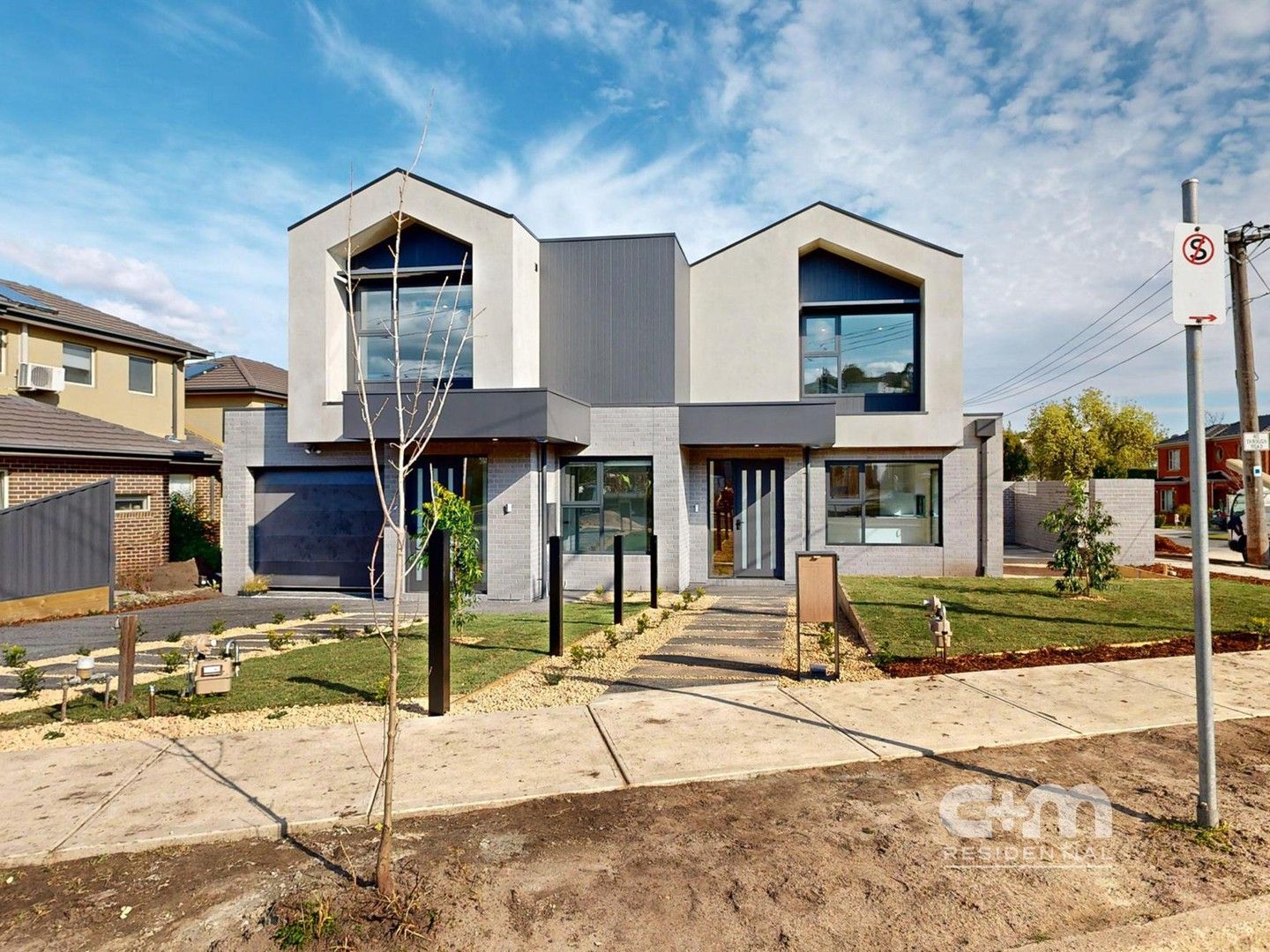 3 bedrooms Apartment / Unit / Flat in 2/35 Winifred Street OAK PARK VIC, 3046