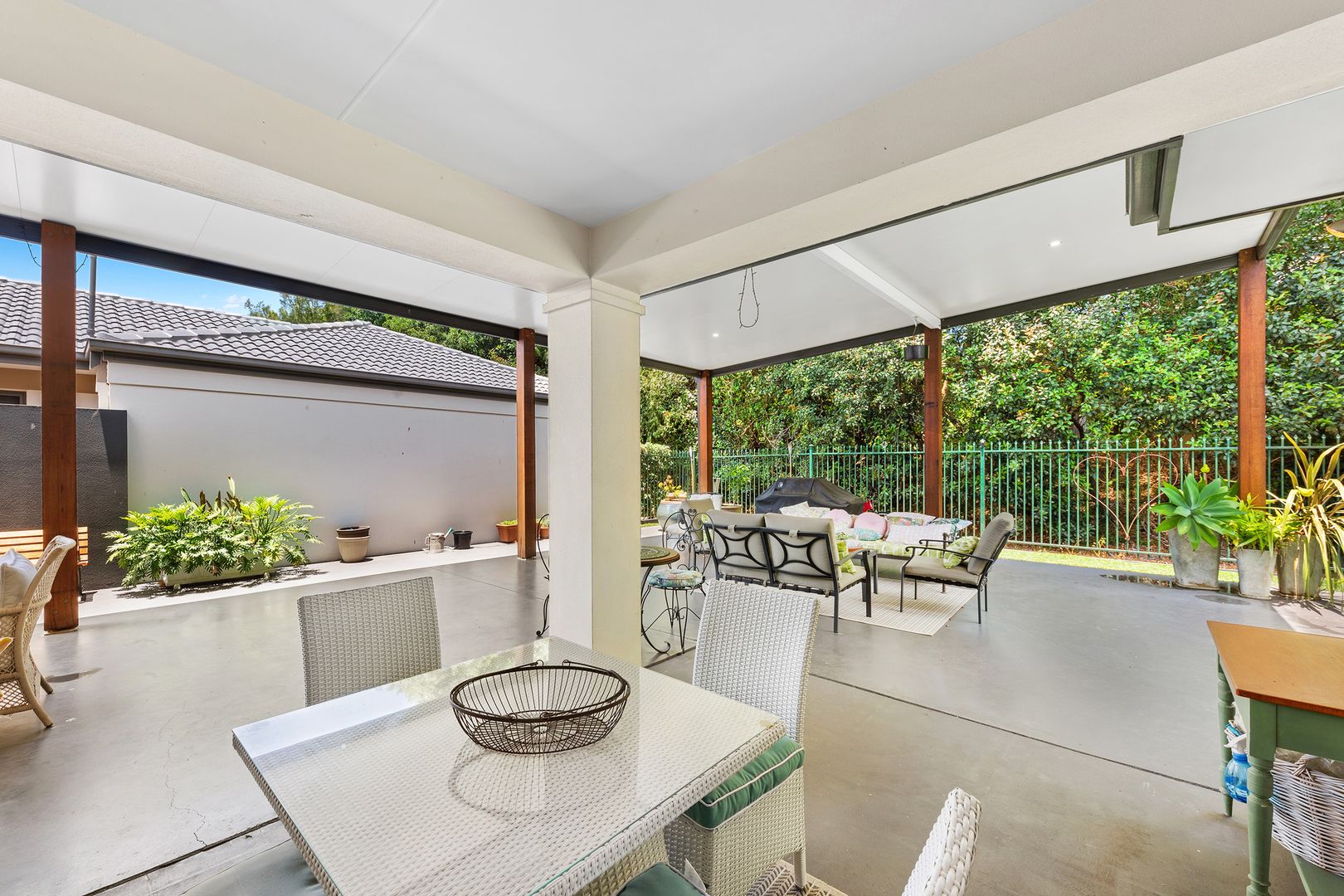 2020 Gracemere Gardens Cct, Hope Island QLD 4212 House For Rent