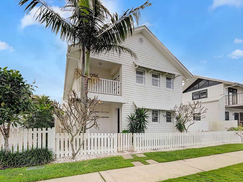 4 bedrooms House in 47 Beachway Parade MARCOOLA QLD, 4564