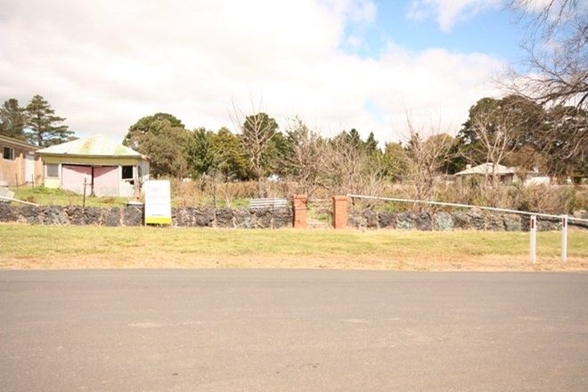 Picture of 58 Edgar Hanrahan Drive, BURRAGA NSW 2795