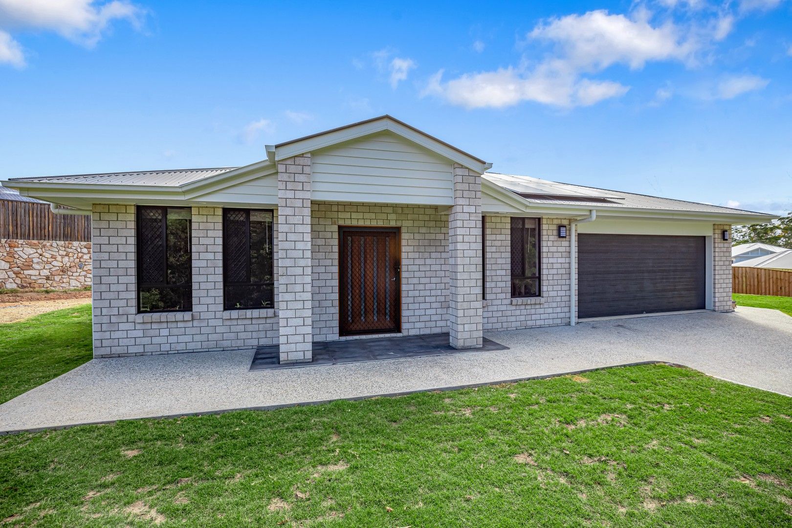 40 Scenic Drive, Southside QLD 4570, Image 0