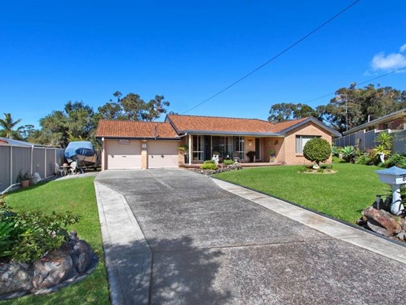 8 Japonica Close, Lake Haven NSW 2263