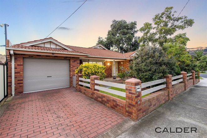Picture of 1/288 Taylors Road, DELAHEY VIC 3037