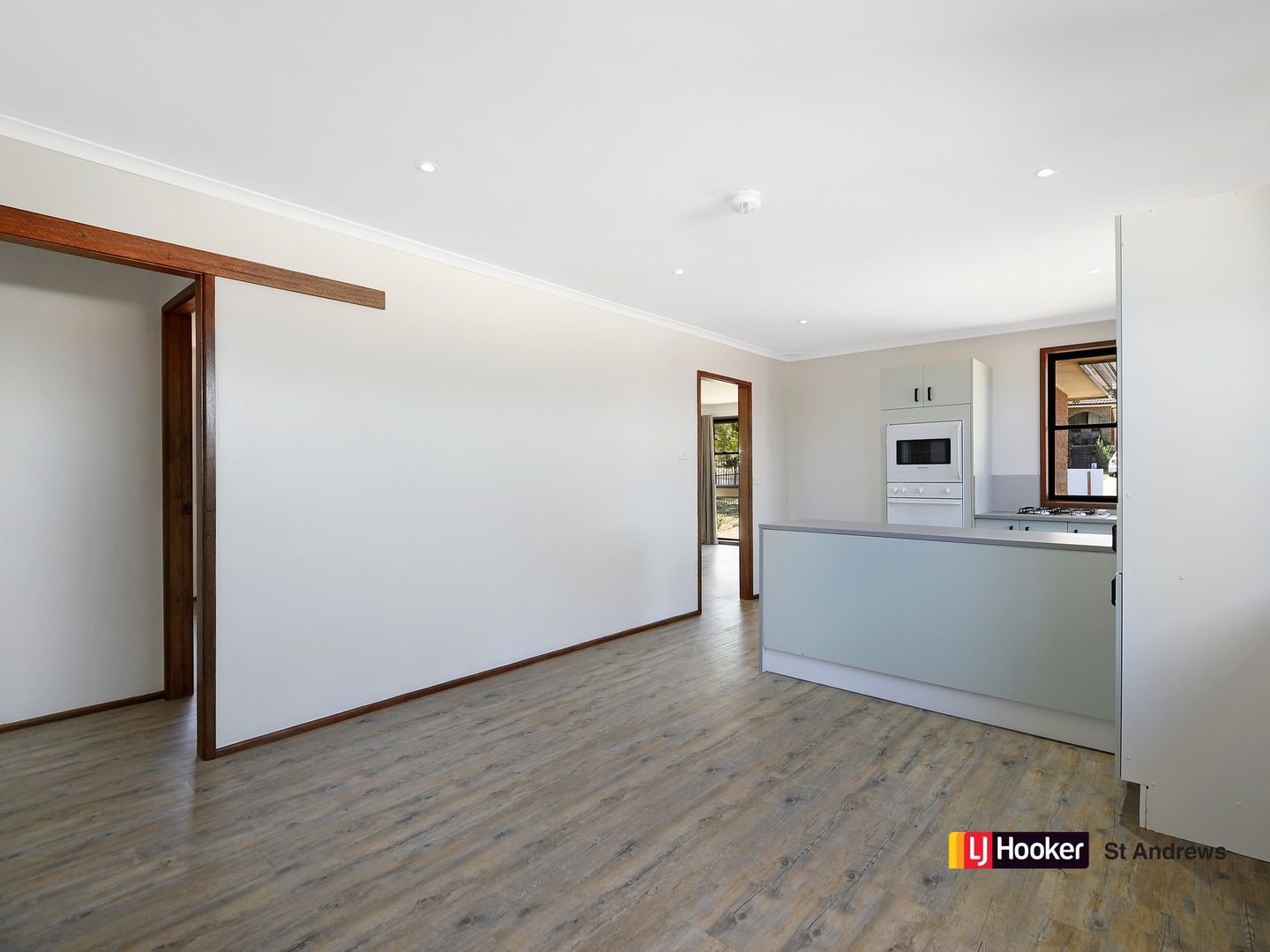 10 Duncansby Crescent, St Andrews NSW 2566, Image 1