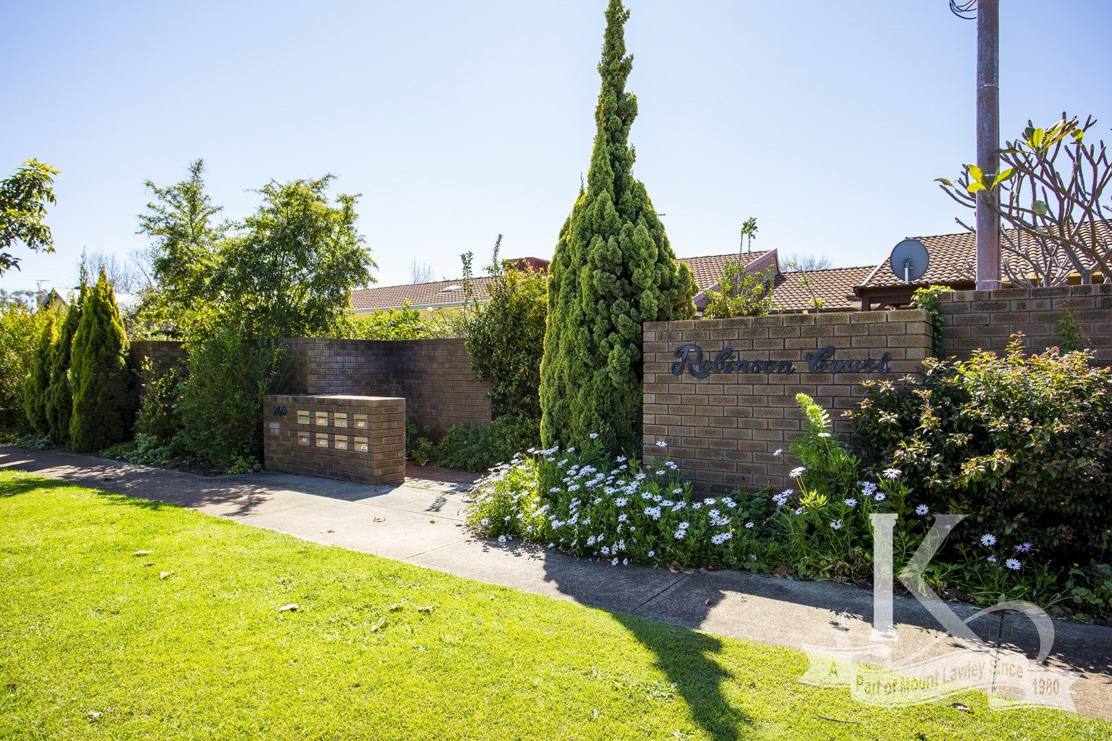 2 bedrooms Villa in 8/240 Eighth Avenue INGLEWOOD WA, 6052