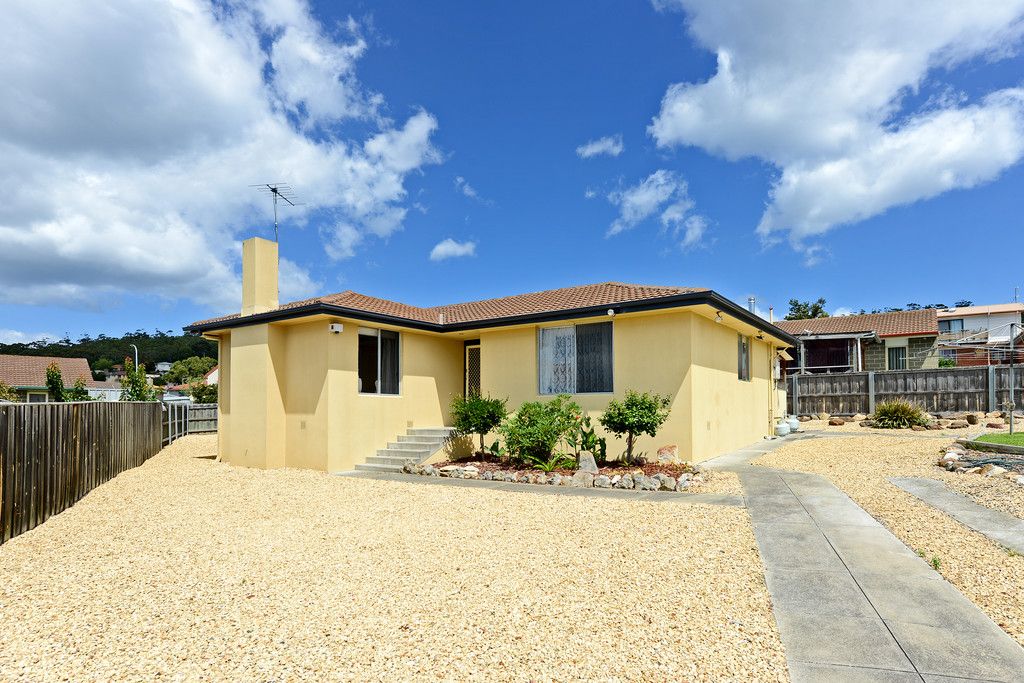 3 bedrooms House in 13 LANDERS COURT ROKEBY TAS, 7019