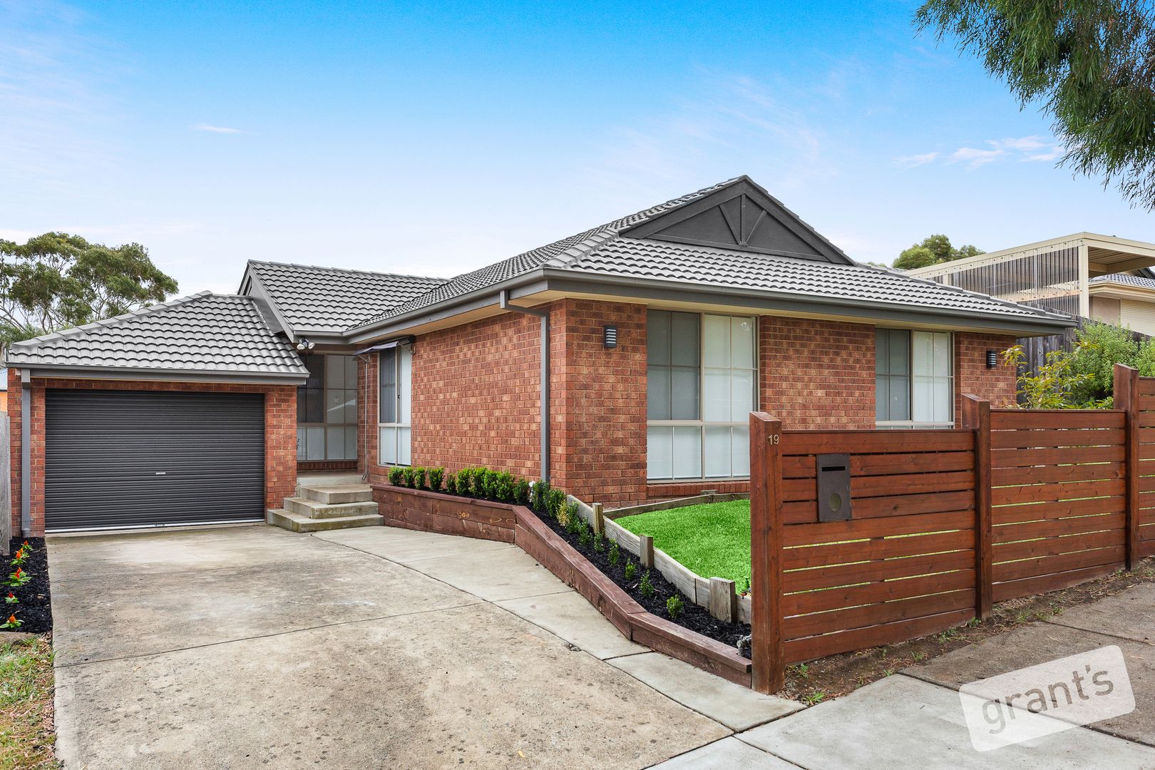 19 Mittagong Court, Berwick VIC 3806