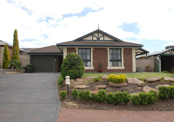 7 Oakleigh Court, Woodcroft SA 5162