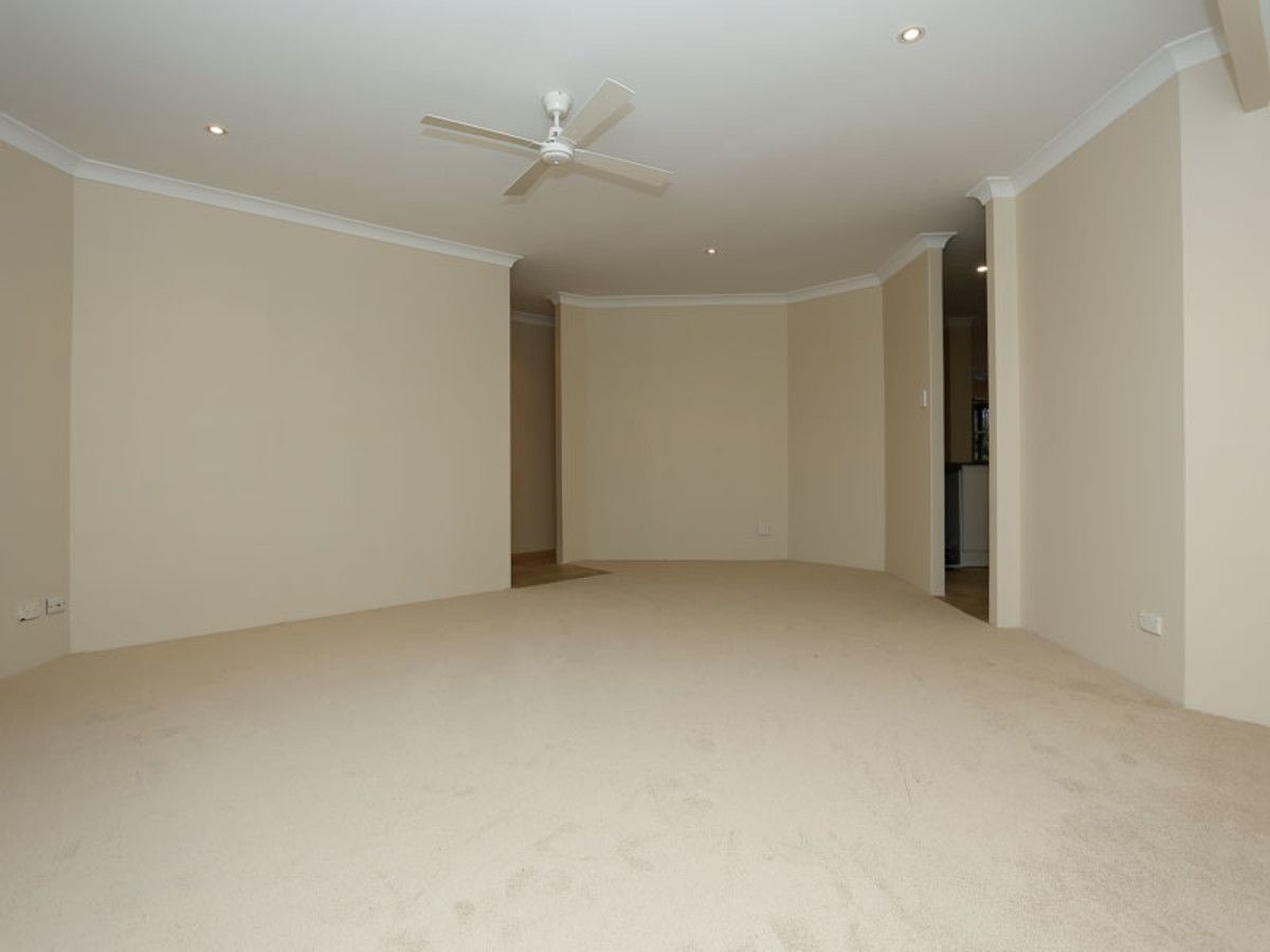 6 Crowther Elbow, Ocean Reef WA 6027, Image 2