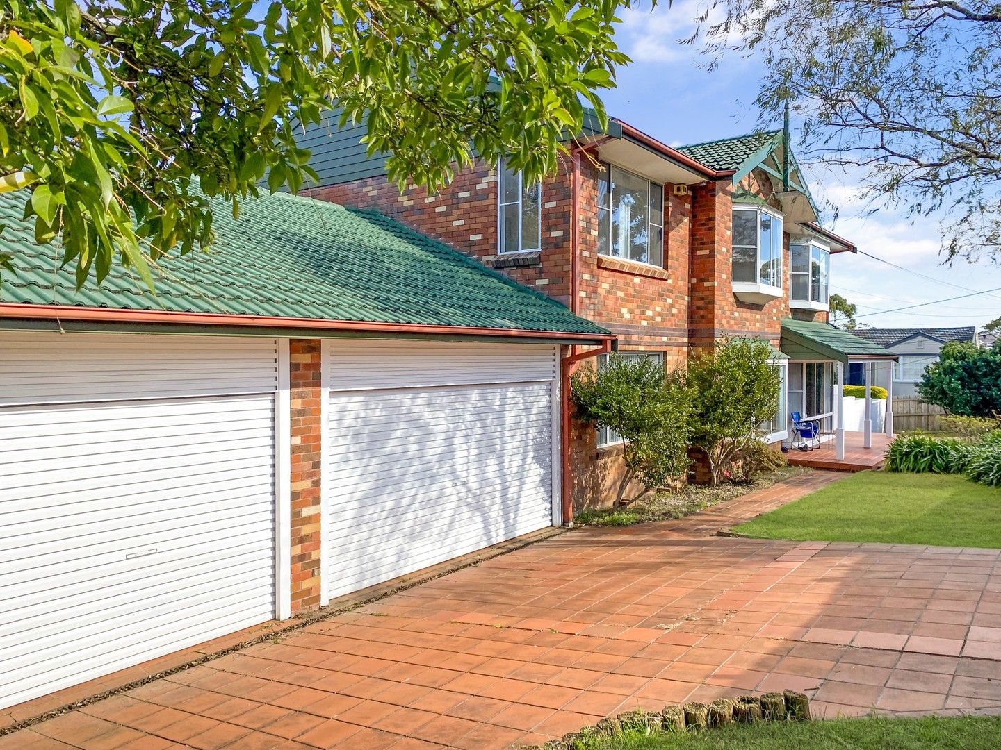 5 bedrooms House in 20 Glengariff Avenue KILLARNEY HEIGHTS NSW, 2087