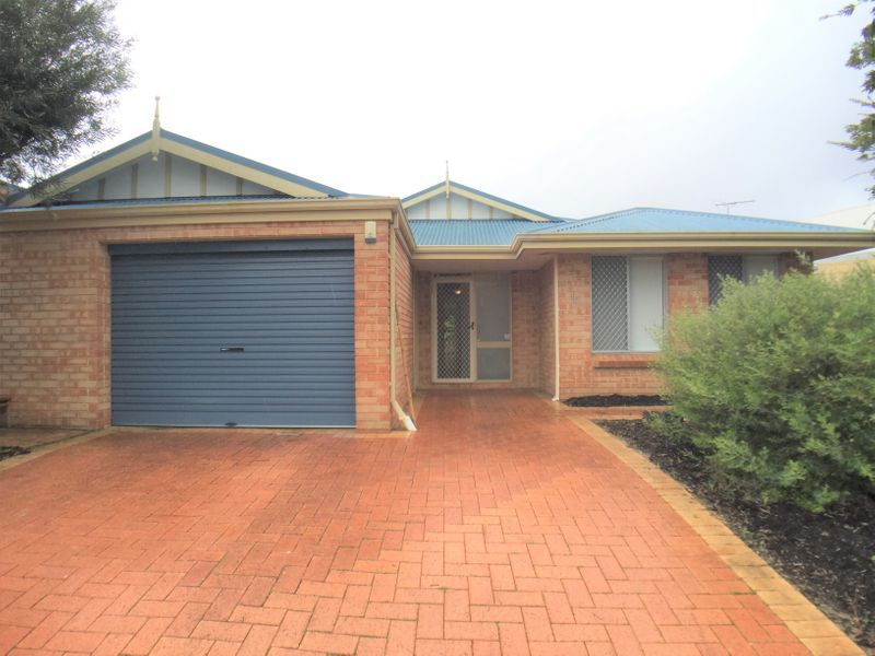 3 bedrooms House in 4A Barney Street MOUNT HAWTHORN WA, 6016