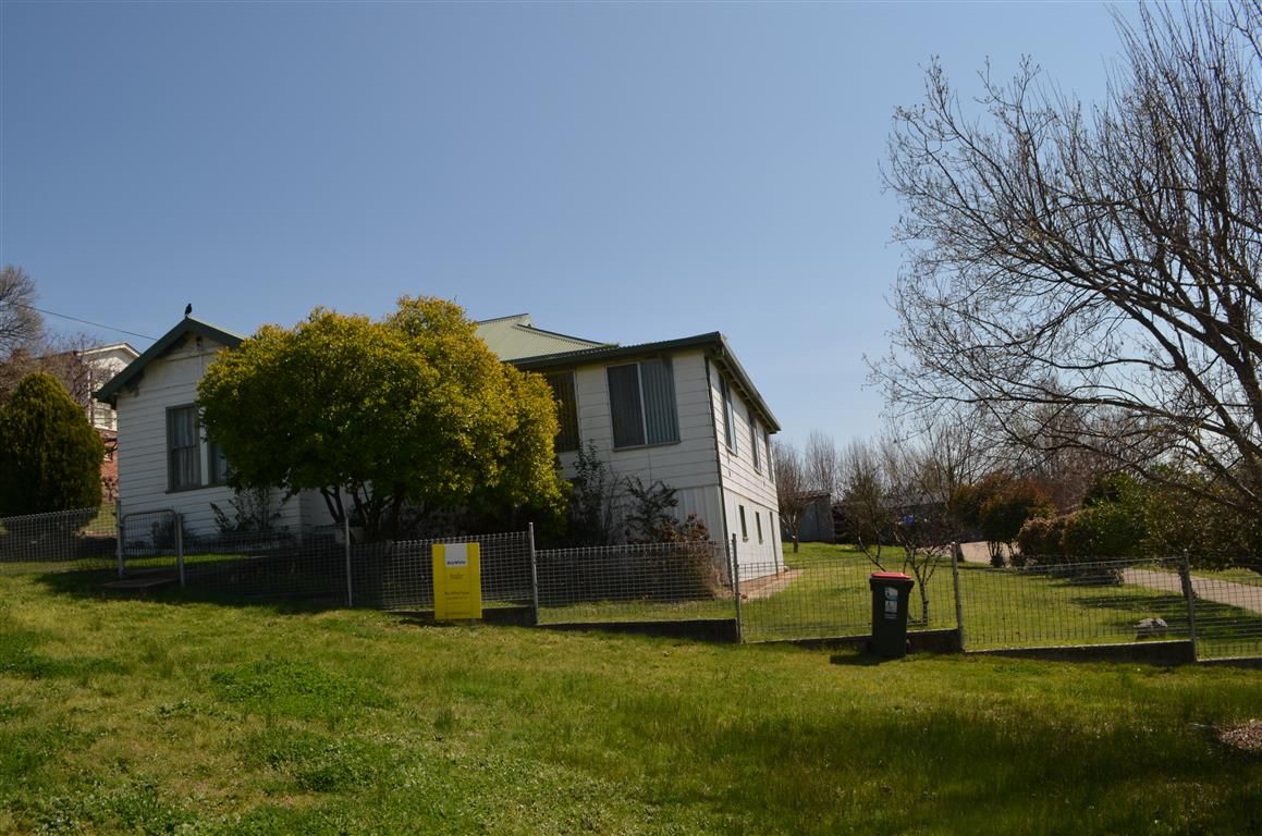 19 Clarke Street, Tumut NSW 2720, Image 0